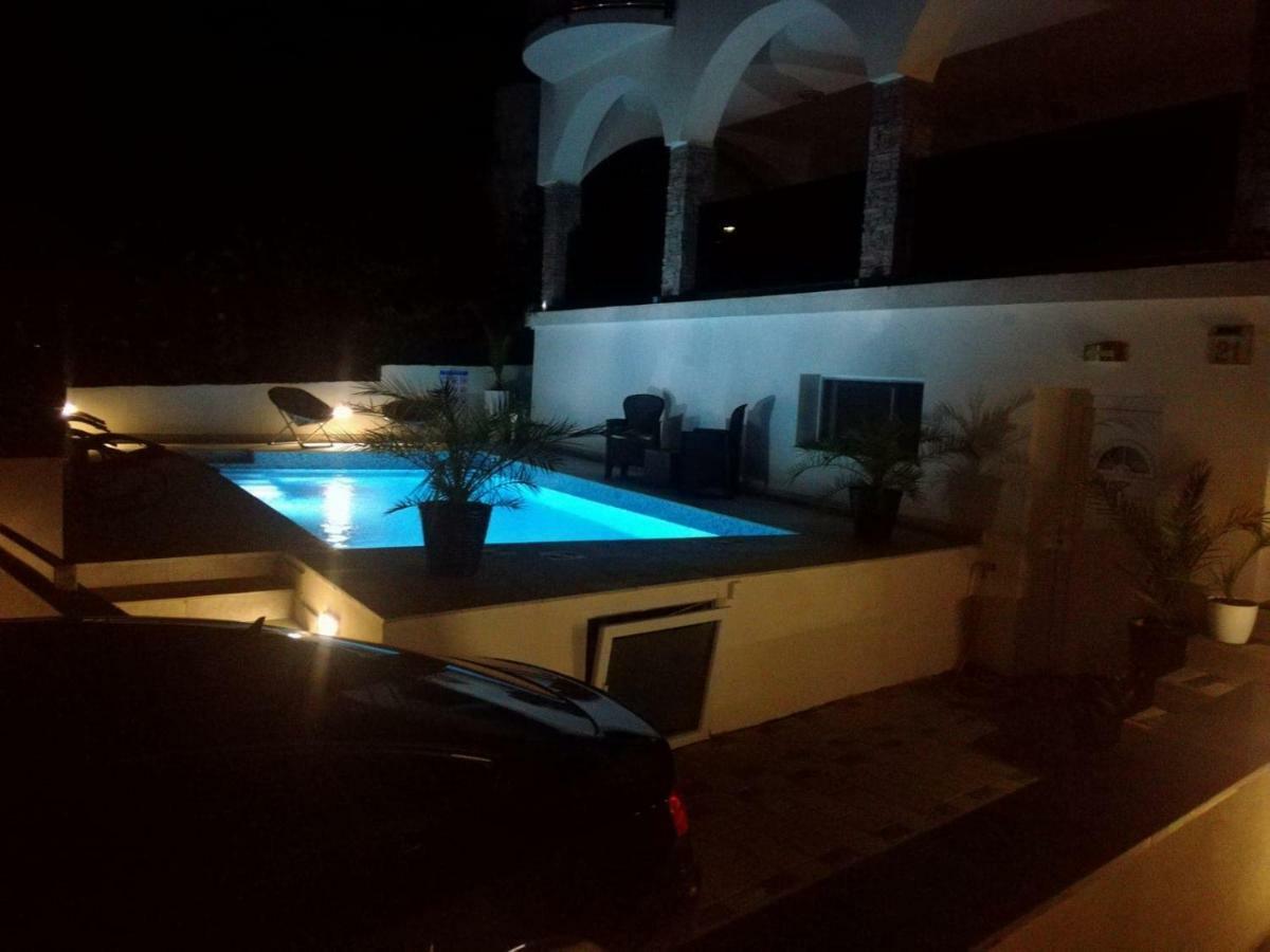 Villa Infinity Pinezici  Exterior photo